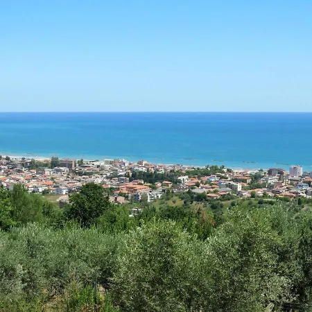 Locazione Turistica La Collina Holiday home *